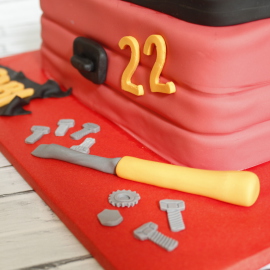 Tarta Caja Herramientas, tartas decoradas madrid, tartas personalizadas madrid, tartas fondant madrid, tartas cumpleaños