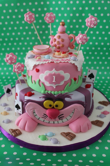 Tarta Alicia en el pais de las maravillas,  Tarta Minnie Mouse, Tartas personalizadas madrid, Tartas decoradas madrid, tartas fondant madrid, thecakeproject, Reposteria Creativa, tartas infantiles, tartas cumpleaños,